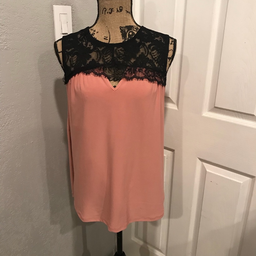 ⚡️3 for $25⚡️ Adorable top